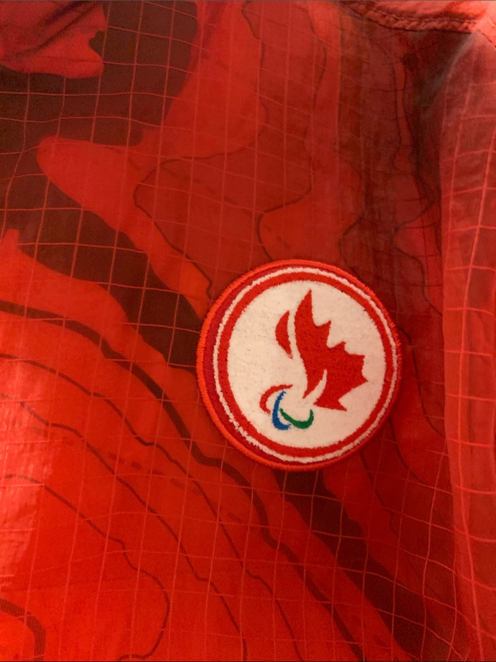 📌 NWOT Lululemon 2026 Team Canada Wunder Puff Translucent 600- Down Fill Jacket - Picture 8 of 10